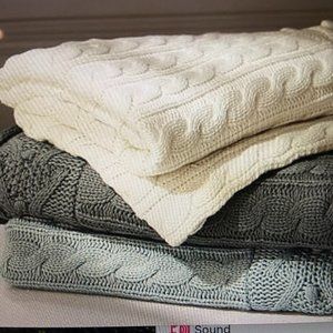 Pottery Barn Cable Knit Throw - NWT - Cream - 50 x 60